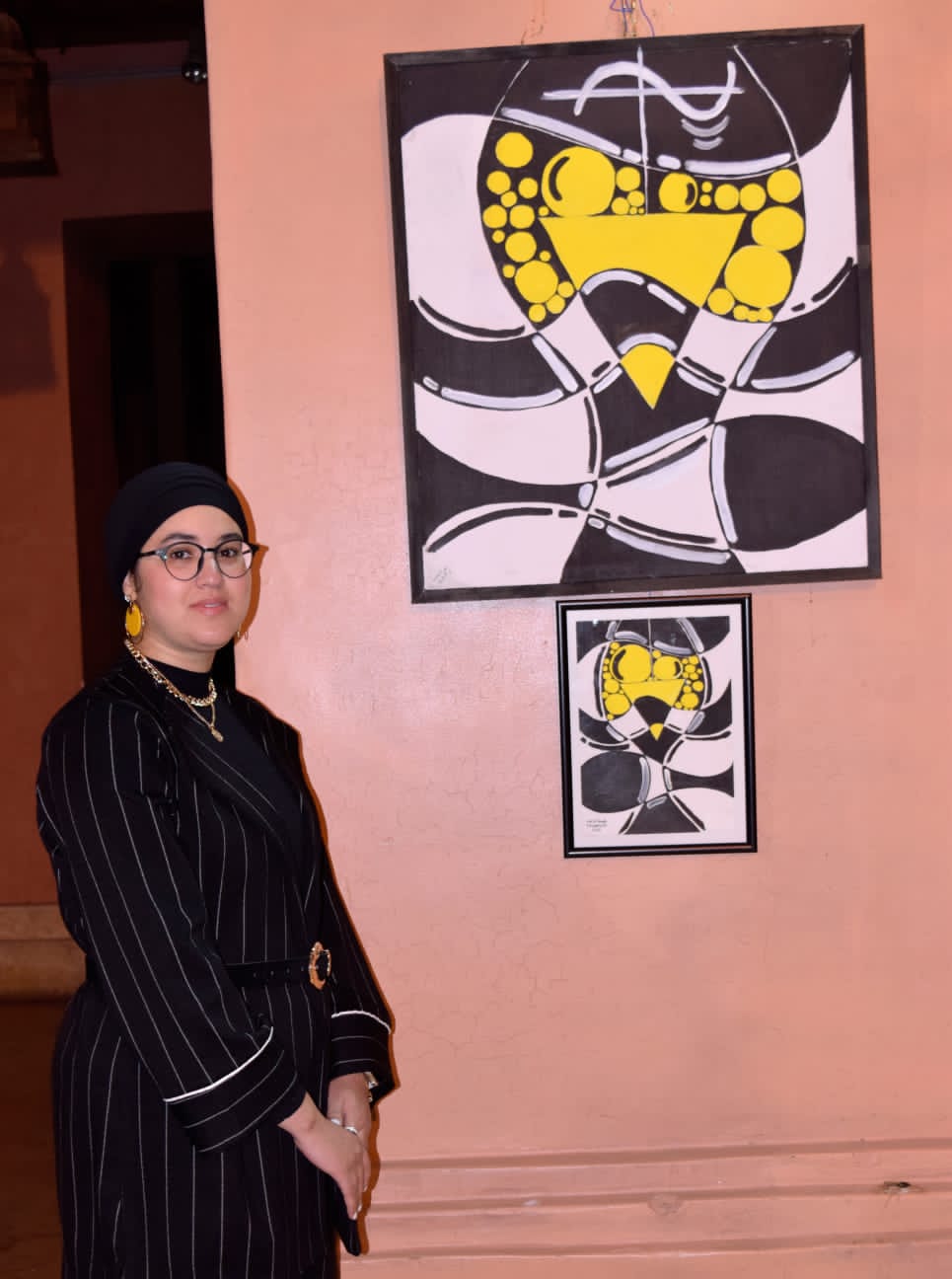 الفنانة التشكيلية نور الهدى يغفري رسومات واقعية وأنامل مبدعة
