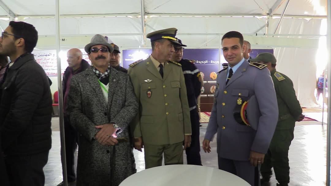 حضور للرجال الدرك الملكي من كل مراكز للدرك الملكي بإقليم الجديدة تابعة للقيادة الجهوية للدرك بالجديدة للتأمين المعرض الدولي الفلاحي على ضفاف نهر ام الربيع دائرة ازمور إقليم الجديدة 